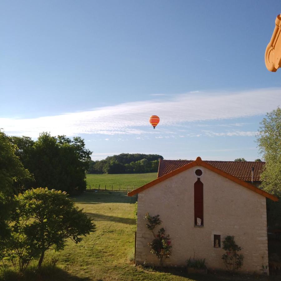 Au Repos Des Elfes Braye-sous-Faye Exterior foto
