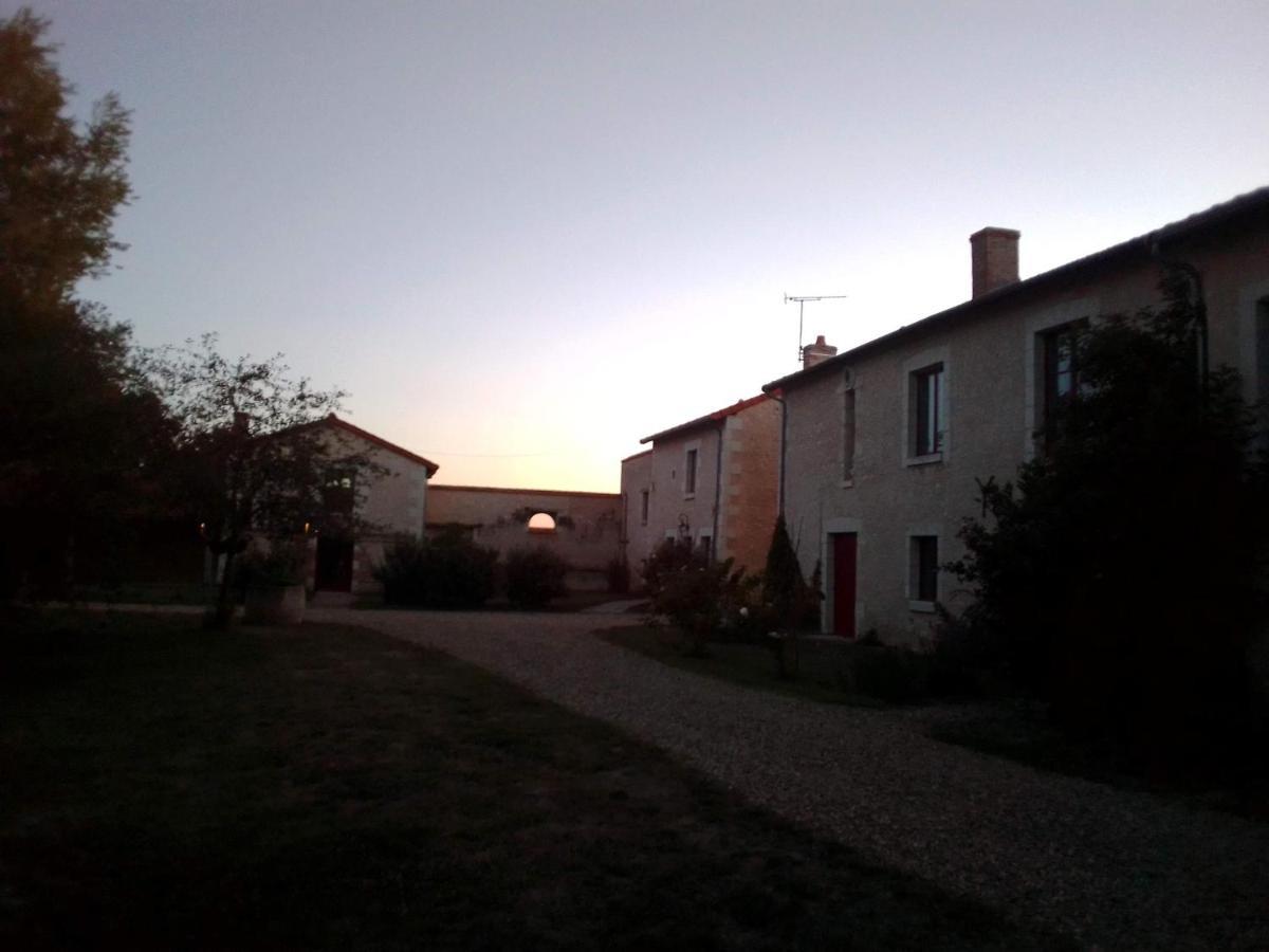Au Repos Des Elfes Braye-sous-Faye Exterior foto