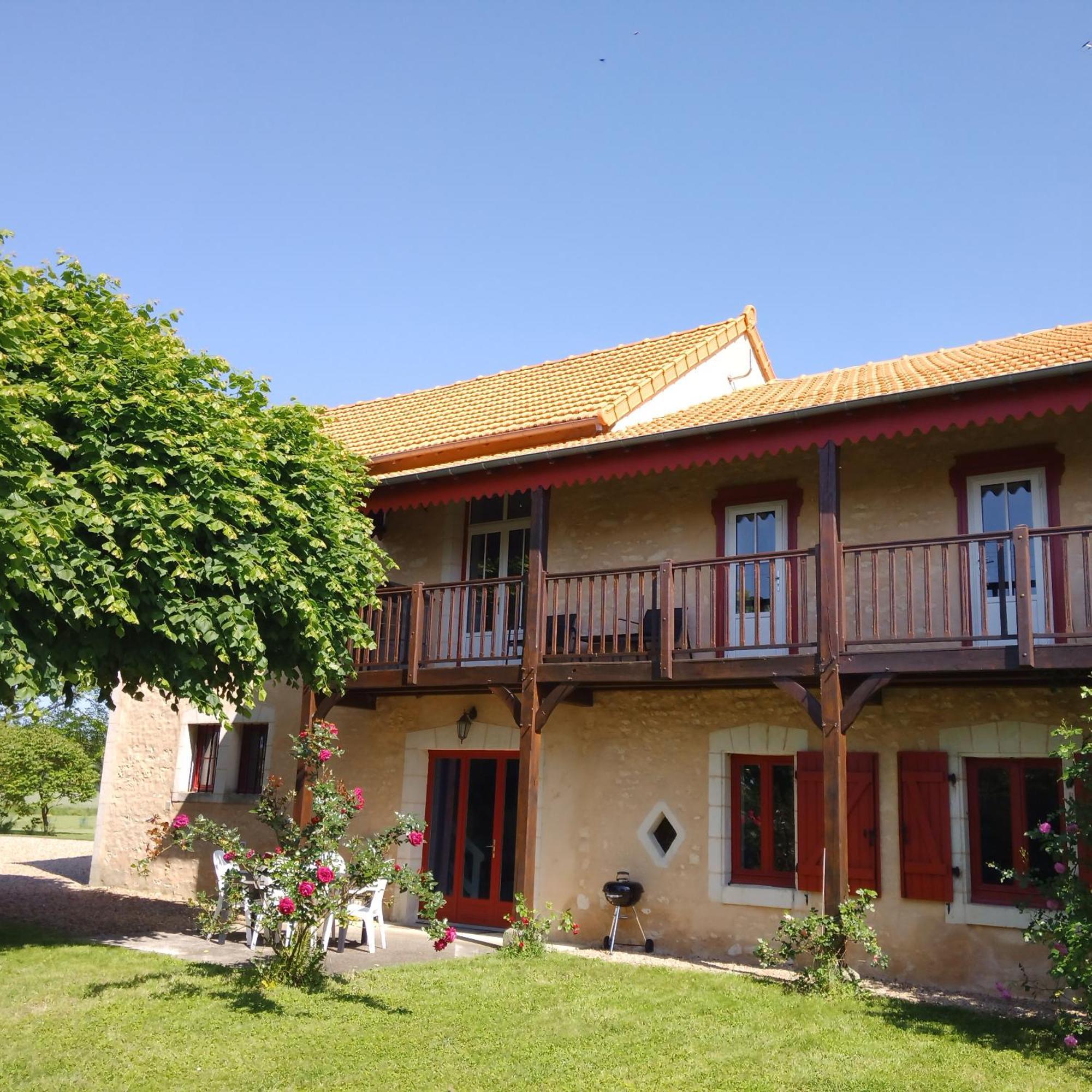 Au Repos Des Elfes Braye-sous-Faye Exterior foto