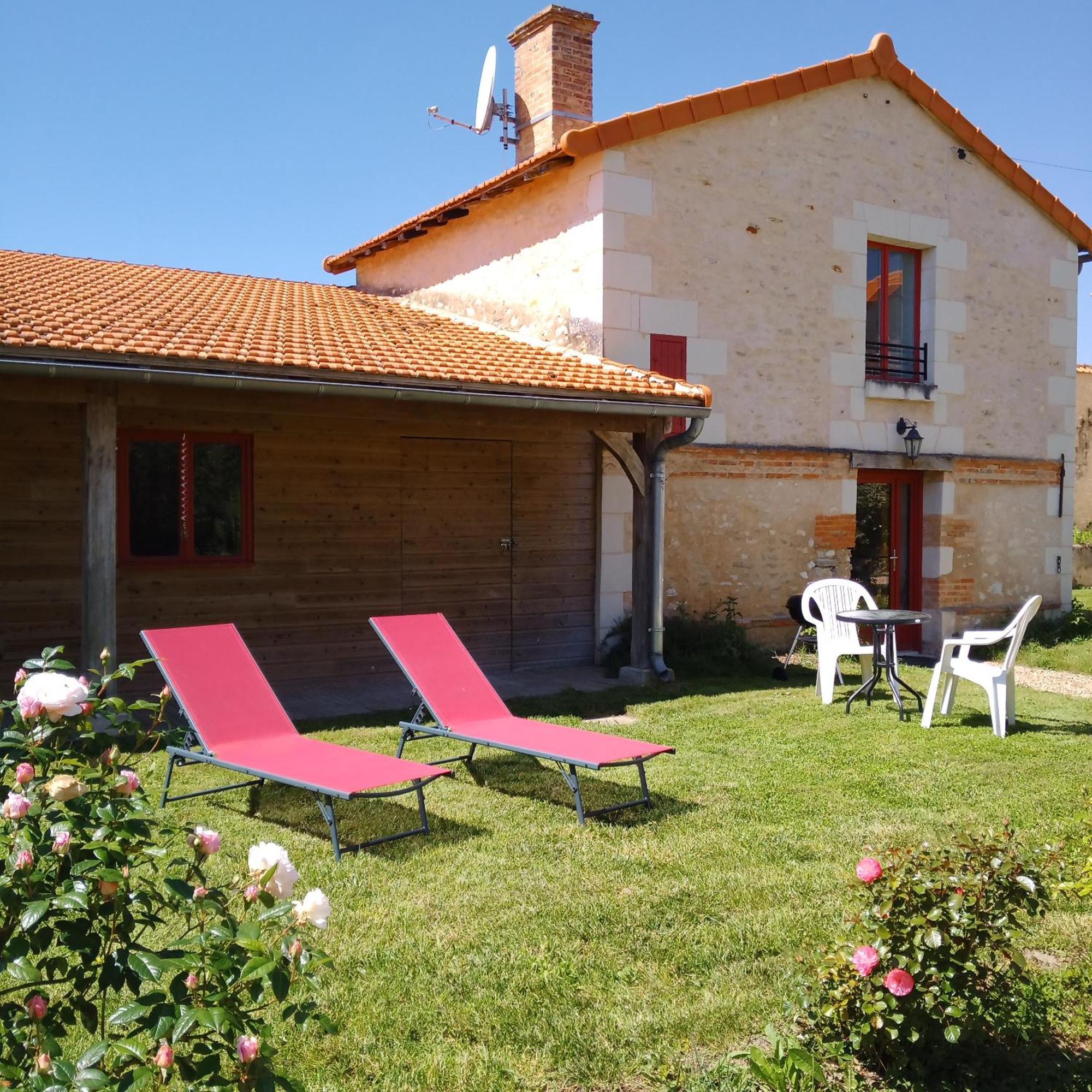 Au Repos Des Elfes Braye-sous-Faye Exterior foto