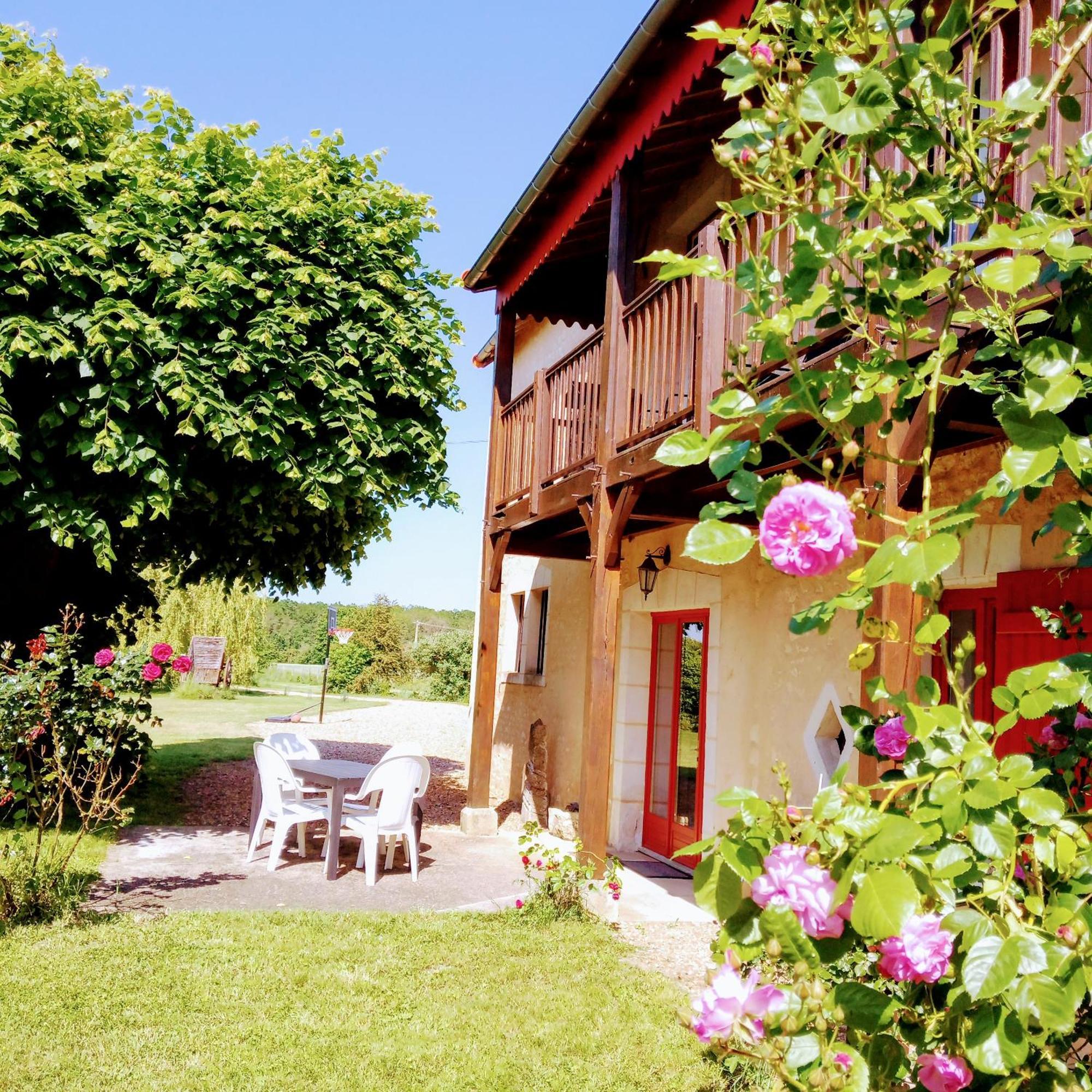 Au Repos Des Elfes Braye-sous-Faye Exterior foto